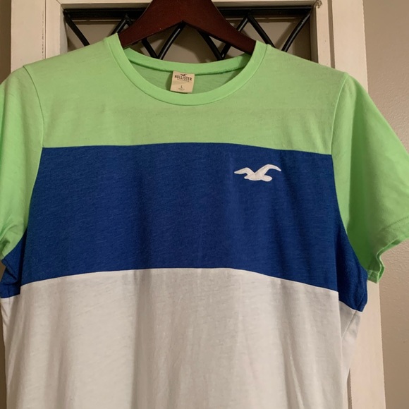 Hollister T-Shirt - Picture 2 of 6